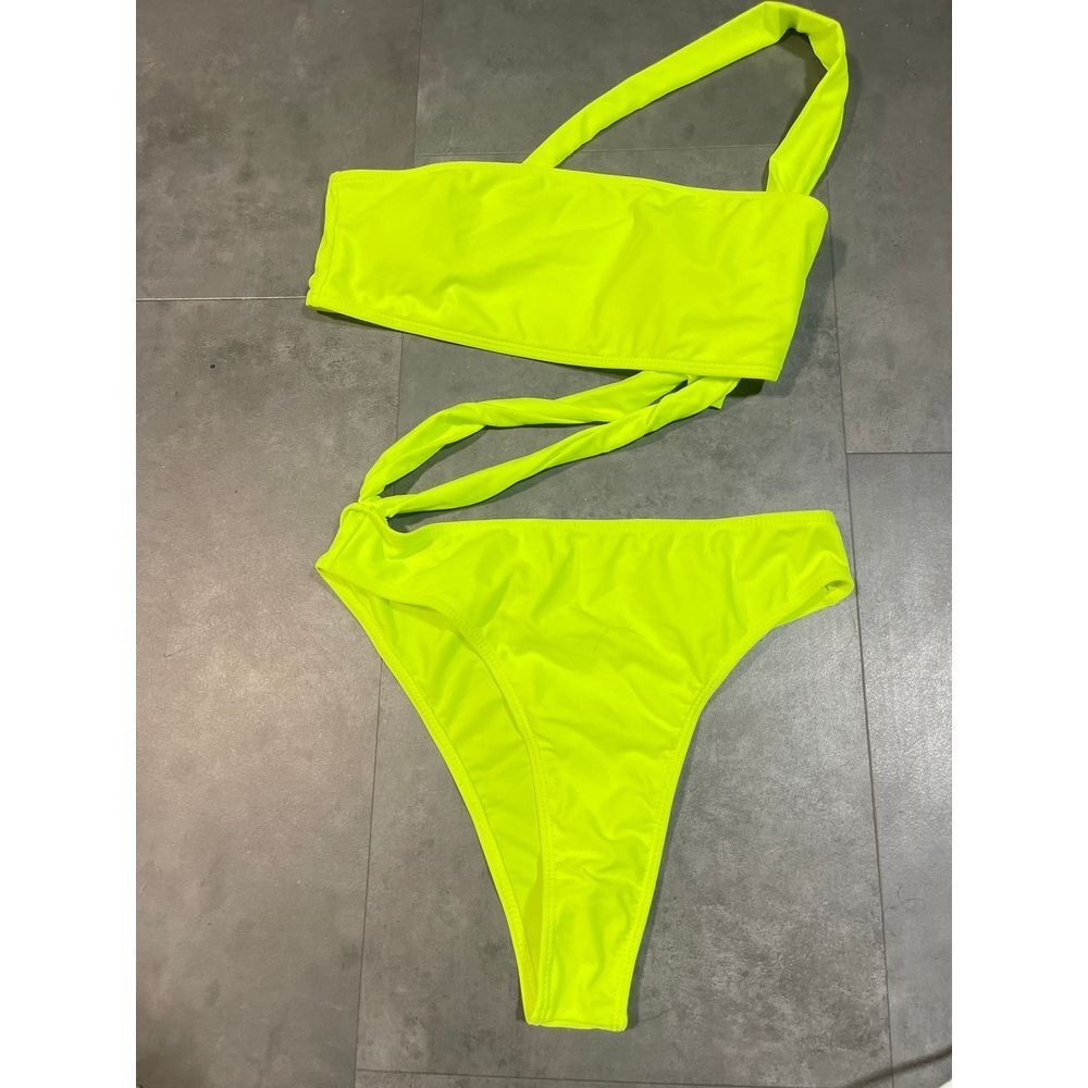 Neon green, one piece, swimwear size‎ medium A-98